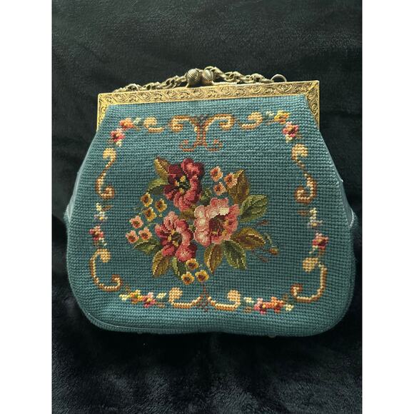 VINTAGE SIXTIES BLUE NEEDLEPOINT BAG W/ CHAIN HANDLE - Picture 7 of 9